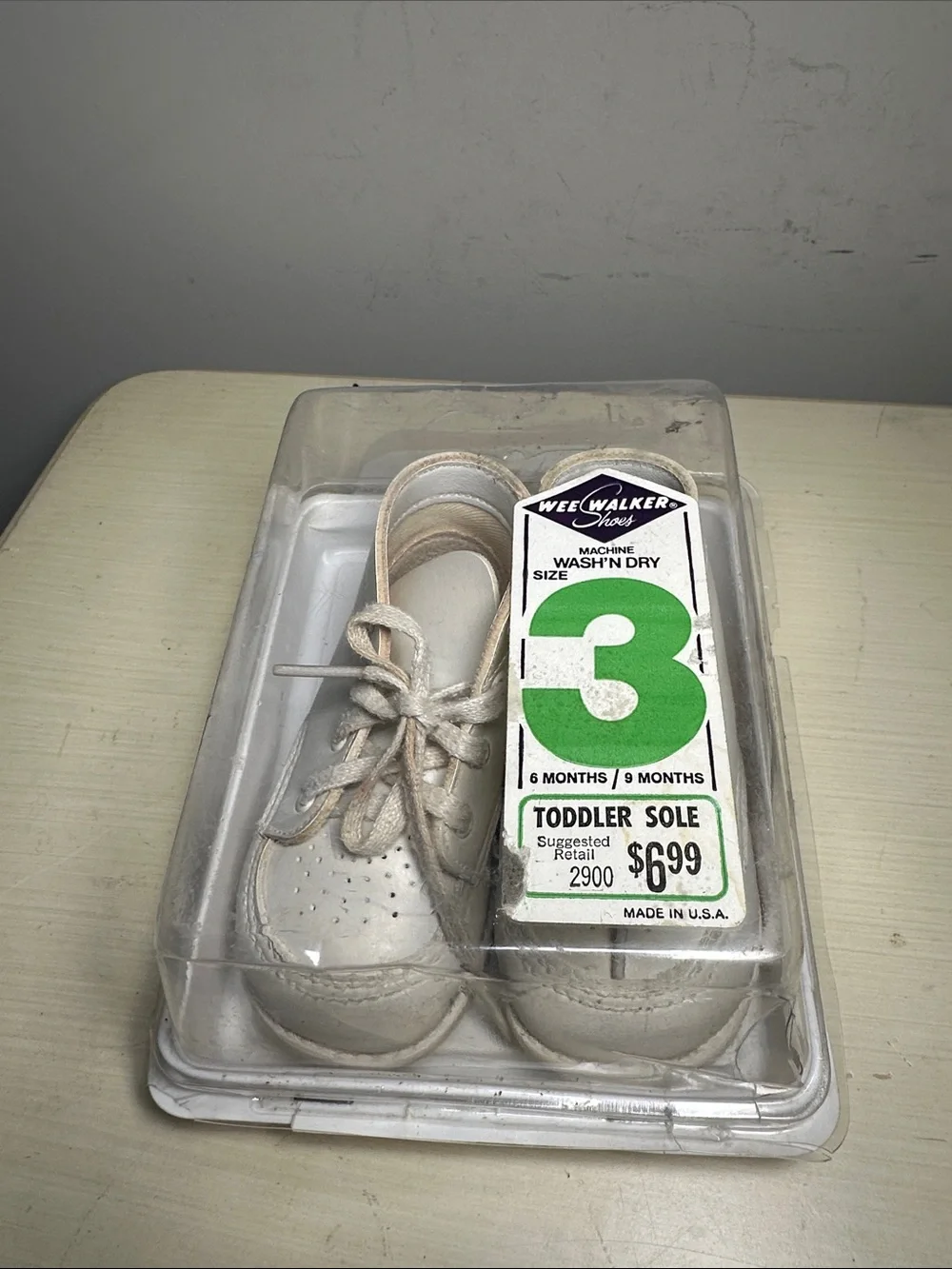 Wee walker White Toddler Shoes Size 3